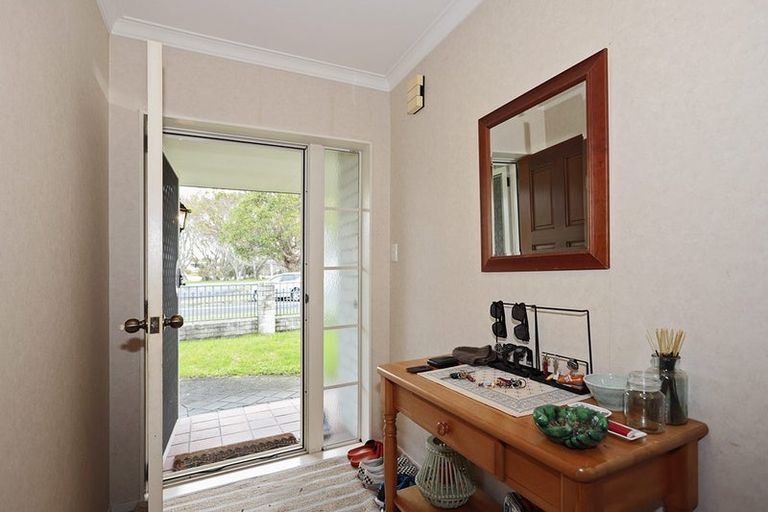 Photo of property in 63 Ngatai Road, Otumoetai, Tauranga, 3110