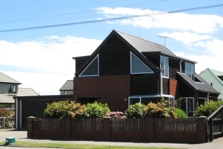 Photo of property in 5/37 Avonhead Road, Avonhead, Christchurch, 8042