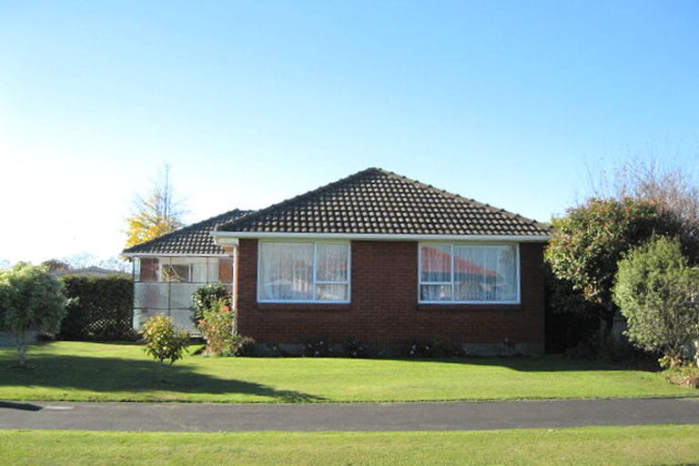 Photo of property in 29 Cardinal Drive, Hillmorton, Christchurch, 8025