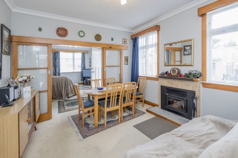 Photo of property in 30 Sussex Street, Levin, 5510