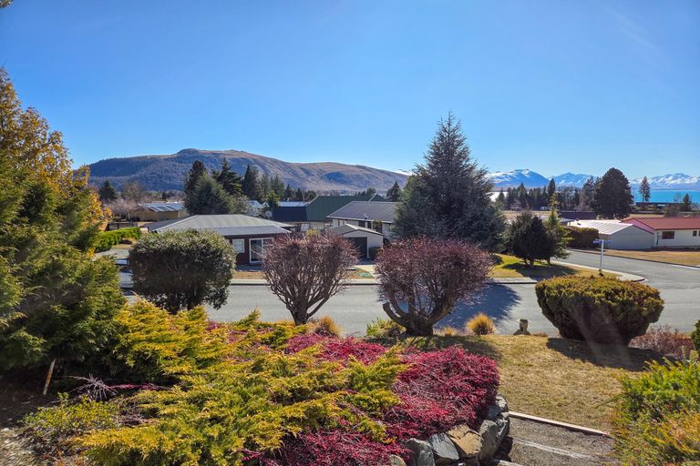 Photo of property in 10 Hamilton Drive, Lake Tekapo, 7999