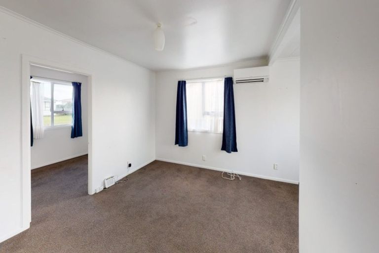 Photo of property in 12-16 Cornfoot Street, Castlecliff, Wanganui, 4501
