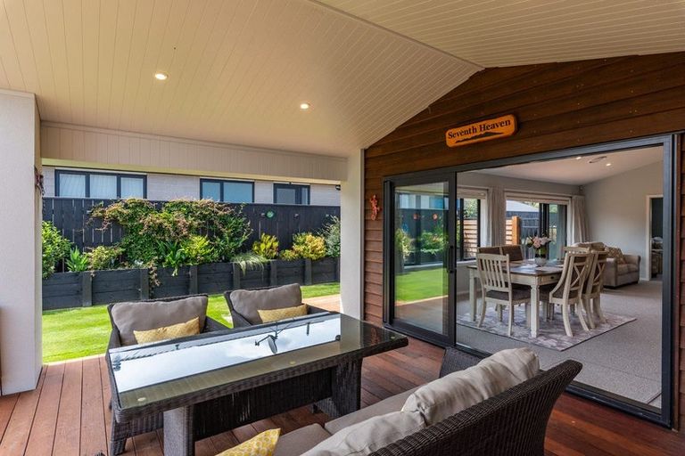 Photo of property in 99 The Drive, Paraparaumu Beach, Paraparaumu, 5032