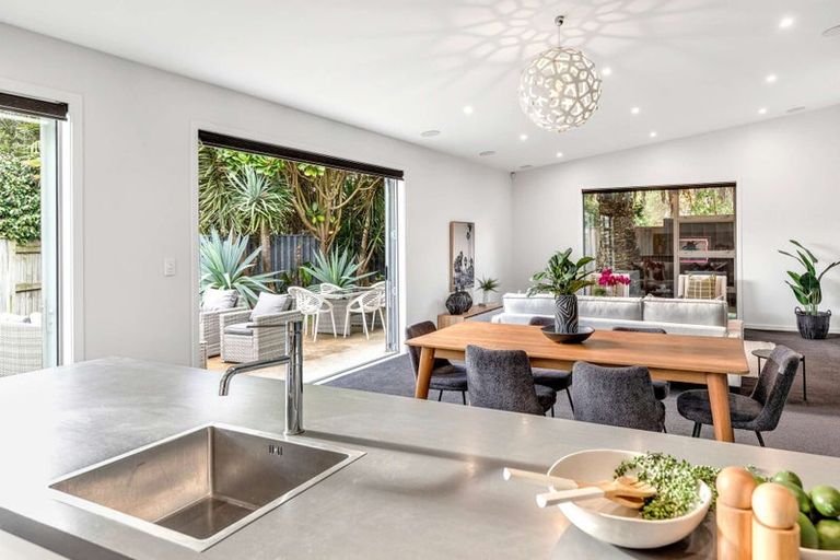 Photo of property in 25a Glasgow Street, Takaro, Palmerston North, 4412