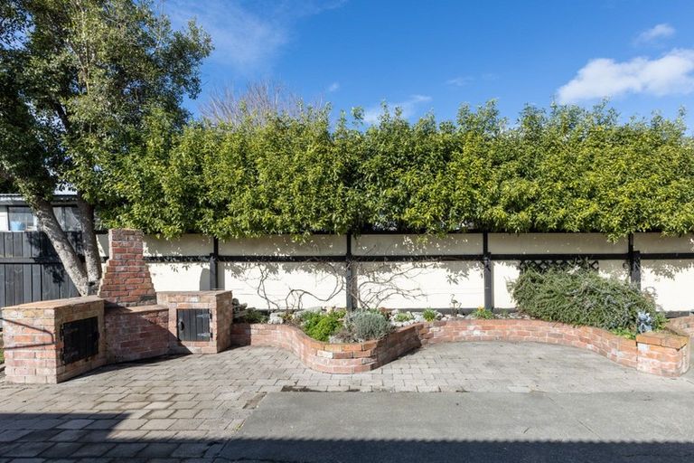 Photo of property in 208 Mayfair Avenue, Mayfair, Hastings, 4122