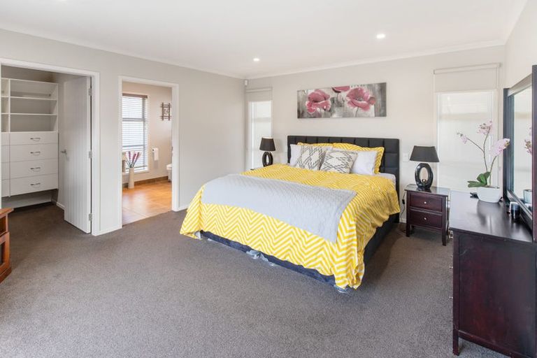 Photo of property in 206 Pacific Drive, Fitzherbert, Palmerston North, 4410