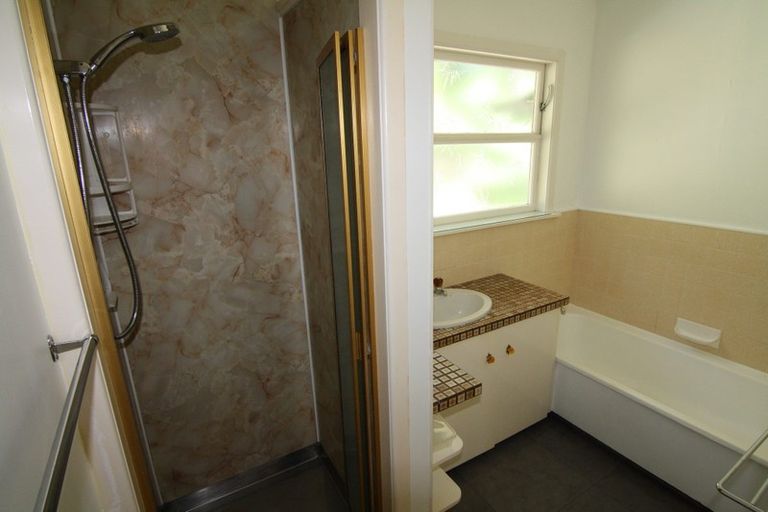 Photo of property in 10 Kamla Way, Khandallah, Wellington, 6035