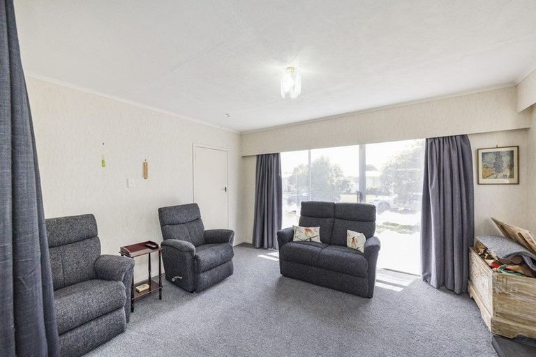 Photo of property in 37 Waterloo Crescent, Hokowhitu, Palmerston North, 4410
