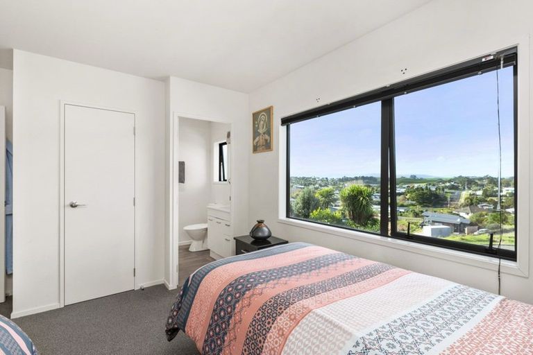 Photo of property in 18 Puka Place, Raglan, 3225