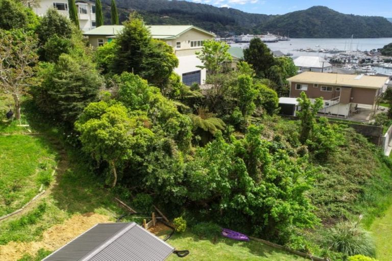 Photo of property in 9a Russell Street, Picton, 7220