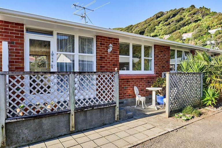 Photo of property in 417 Muritai Road, Eastbourne, Lower Hutt, 5013