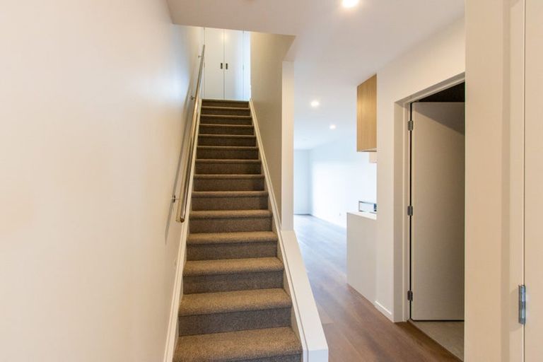 Photo of property in 7/4 Limestone Drive, Hobsonville, 0616