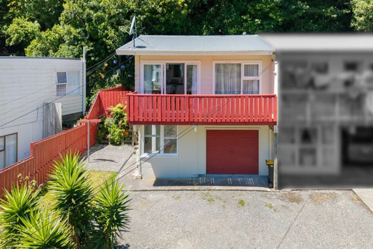 Photo of property in 124a Middleton Road, Churton Park, Wellington, 6037