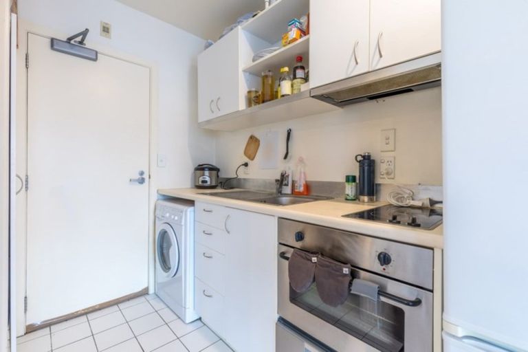Photo of property in Oakwood Hall Apartments, 13b/81 Wakefield Street, Auckland Central, Auckland, 1010