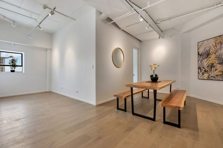 Photo of property in 17g Albert Street, Palmerston North, 4414