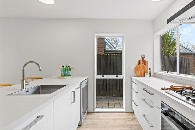 Photo of property in 3/251 Memorial Avenue, Burnside, Christchurch, 8053