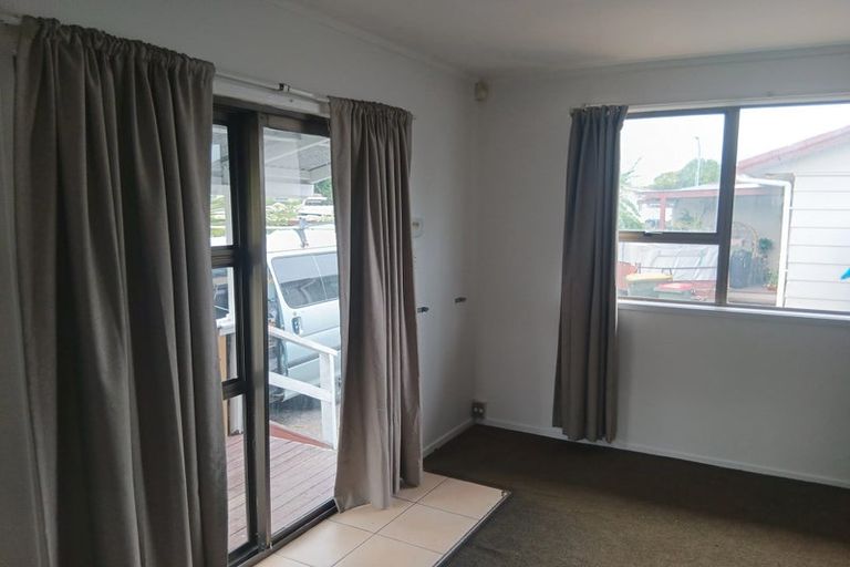 Photo of property in 2/3 Ririno Place, Manurewa, Auckland, 2102