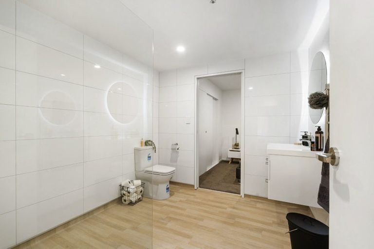 Photo of property in 102/9 East Street, Papakura, 2110
