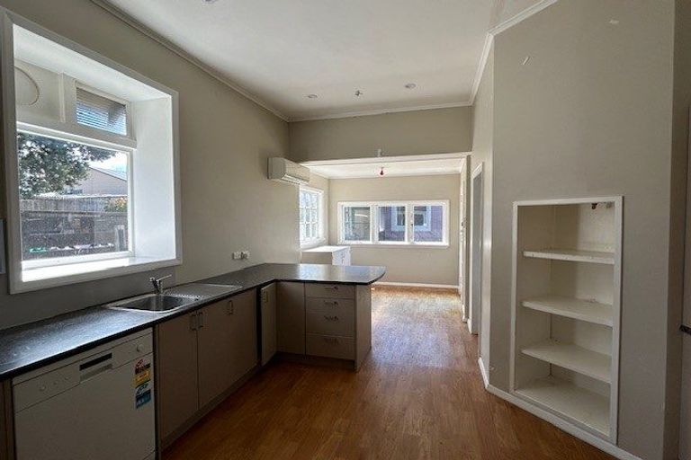 Photo of property in 219 Coutts Street, Rongotai, Wellington, 6022