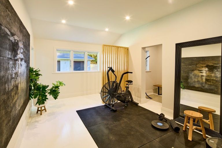 Photo of property in Wilton House, 1 Wilton Bush Road, Wilton, Wellington, 6012