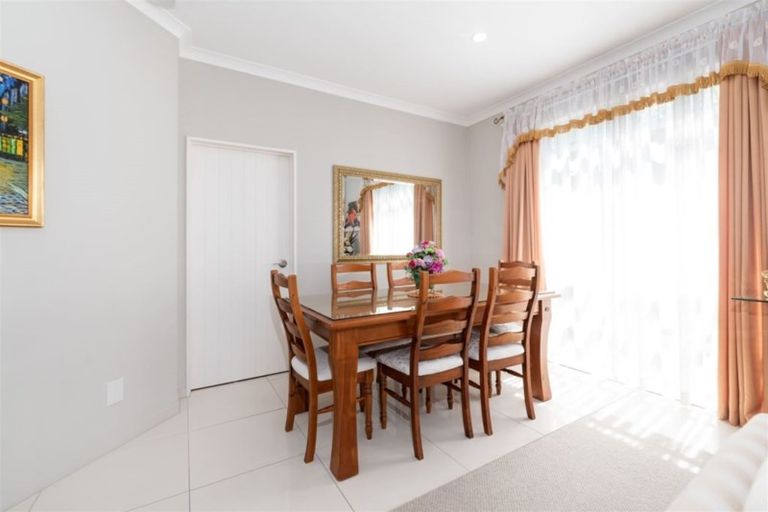 Photo of property in 406a Te Atatu Road, Te Atatu Peninsula, Auckland, 0610