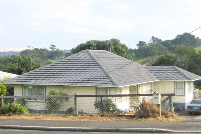 Photo of property in 192 Don Buck Road, Massey, Auckland, 0614