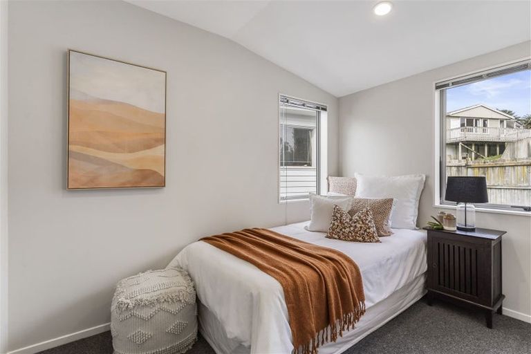 Photo of property in 49f Lancaster Road, Beach Haven, Auckland, 0626