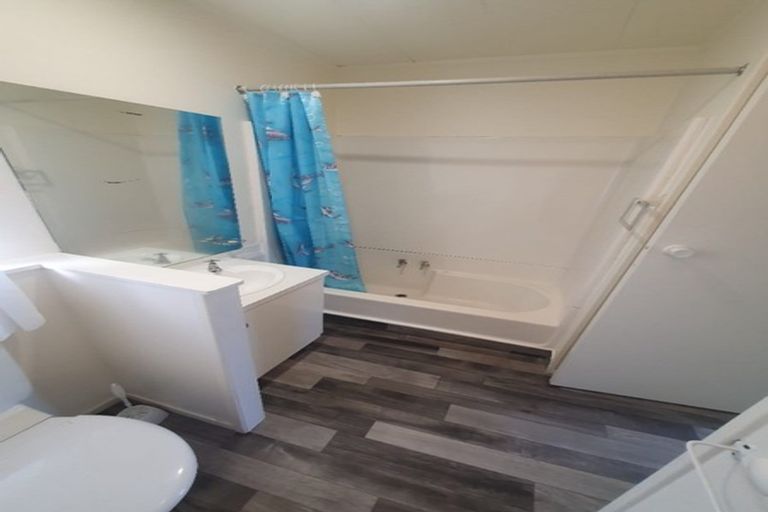 Photo of property in 4 Citril Place, Red Hill, Papakura, 2110