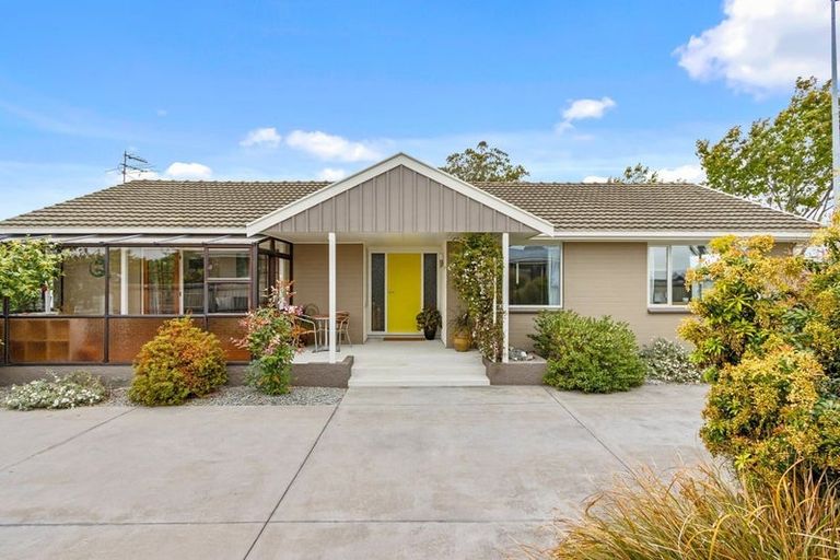 Photo of property in 324 Yaldhurst Road, Avonhead, Christchurch, 8042