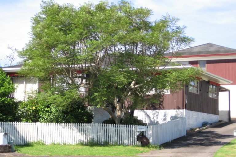 Photo of property in 2/22 Rothwell Place, Sunnyhills, Auckland, 2010