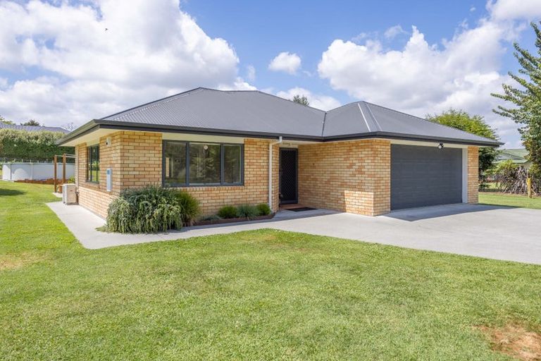 Photo of property in 17 Haultain Street, Kihikihi, Te Awamutu, 3800