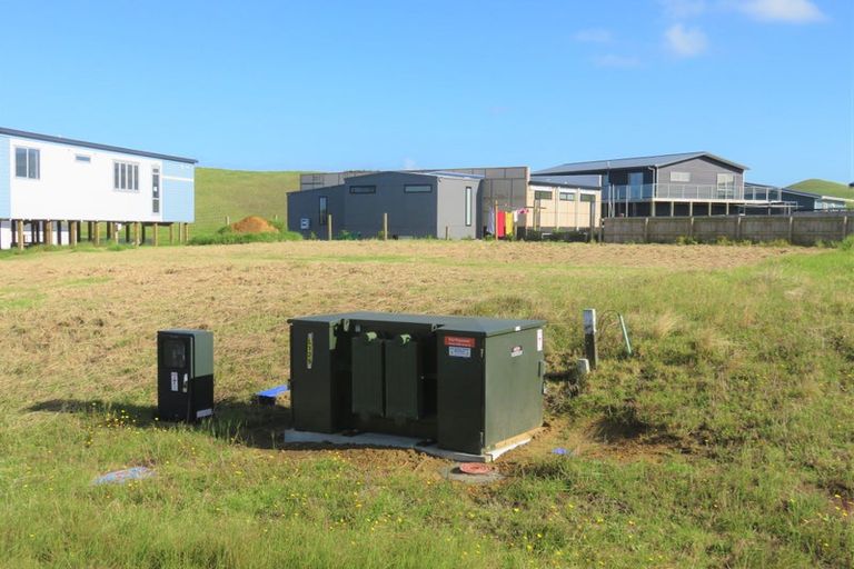 Photo of property in 40 Sunset Drive, Baylys Beach, 0377