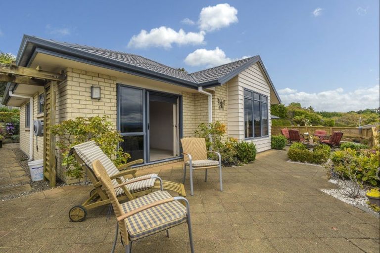 Photo of property in 15 Rowesdale Drive, Ohauiti, Tauranga, 3112