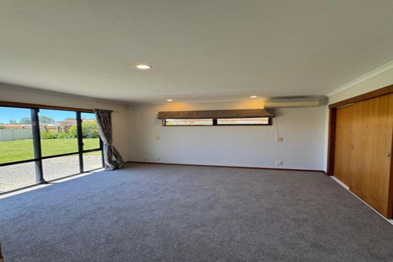 Photo of property in 8 Arataki Road, Havelock North, 4130