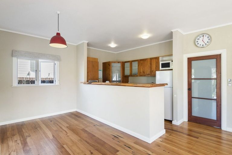 Photo of property in 2/20 Brook Street, Milford, Auckland, 0620