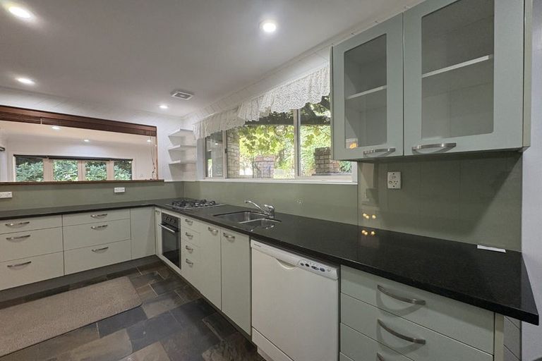 Photo of property in 235 Forest Road, Waiatarua, Auckland, 0612