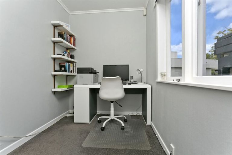 Photo of property in 2 Peter Terrace, Castor Bay, Auckland, 0620