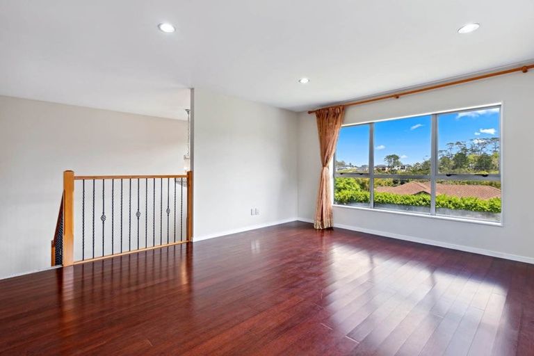 Photo of property in 9 Baker Street, Fairview Heights, Auckland, 0632