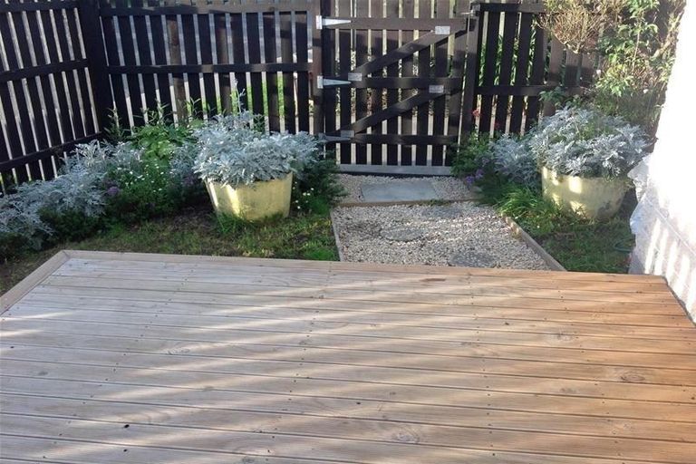 Photo of property in 2/132 Mcfaddens Road, St Albans, Christchurch, 8052