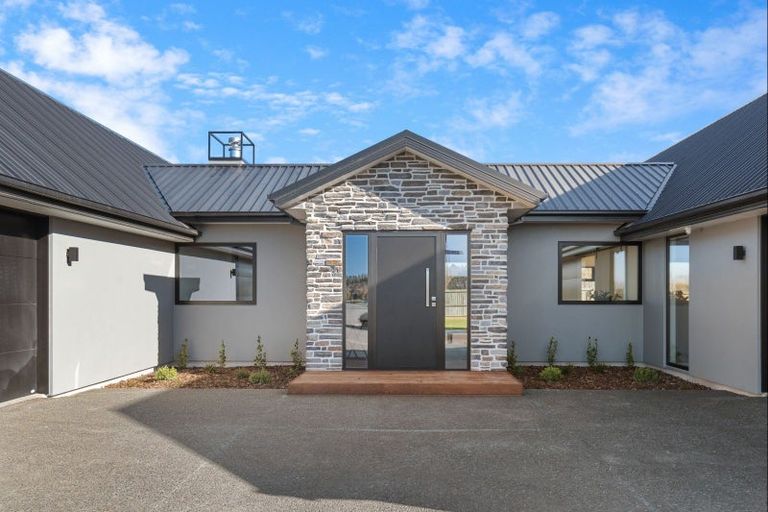 Photo of property in 38 Kingsdowne Drive, West Melton, 7618