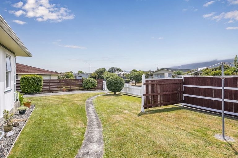 Photo of property in 20 Matai Street, Waikanae, 5036