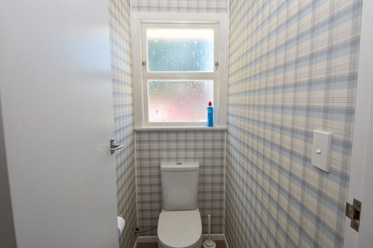 Photo of property in 5 Hughan Place, Carterton, 5713