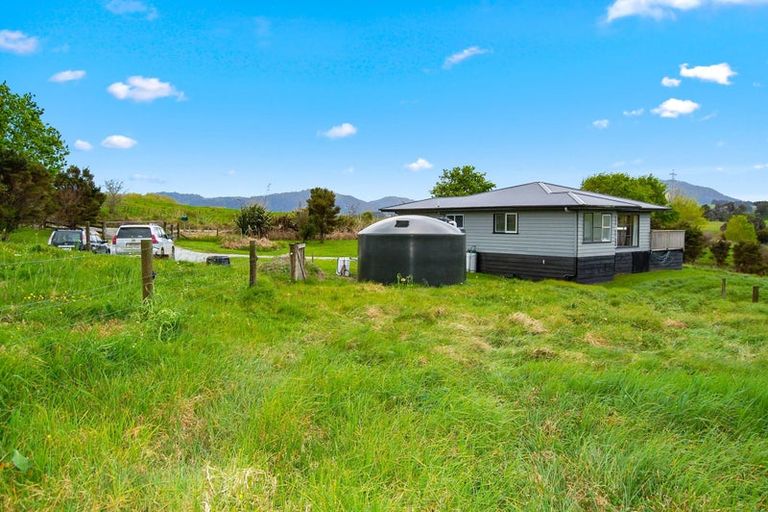 Photo of property in 17 Ranganui Road, Kaiwaka, 0573