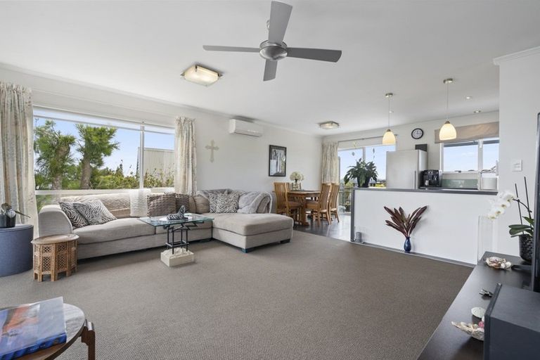 Photo of property in 116 Te Haumi Drive, Paihia, 0200