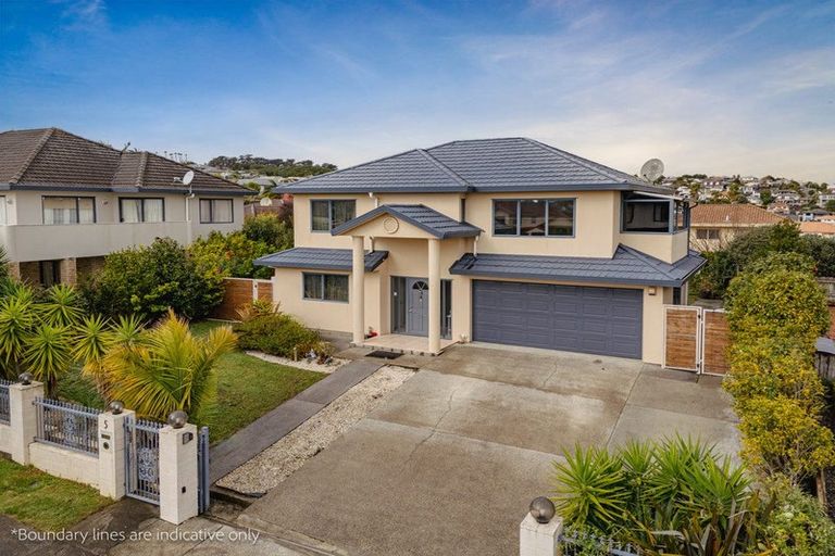 Photo of property in 5 Macadamia Close, Goodwood Heights, Auckland, 2105