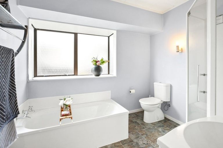 Photo of property in 10 Lickfold Lane, Pukete, Hamilton, 3200