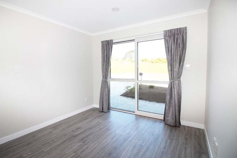 Photo of property in 78 Jeroboam Loop, Kumeu, 0810