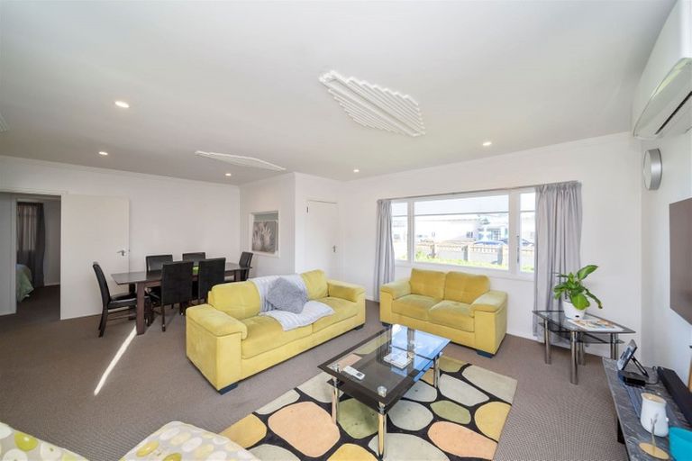 Photo of property in 32 Hunter Street, Hawera, 4610