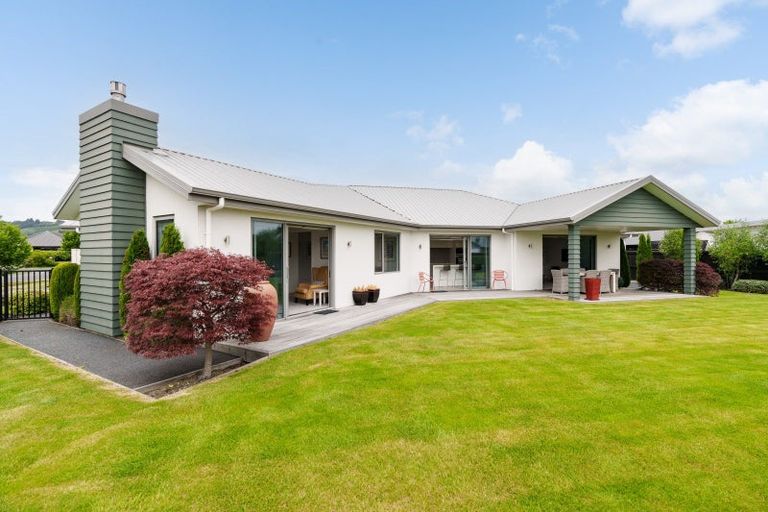 Photo of property in 17 Thornly Park Avenue, Mosgiel, 9024