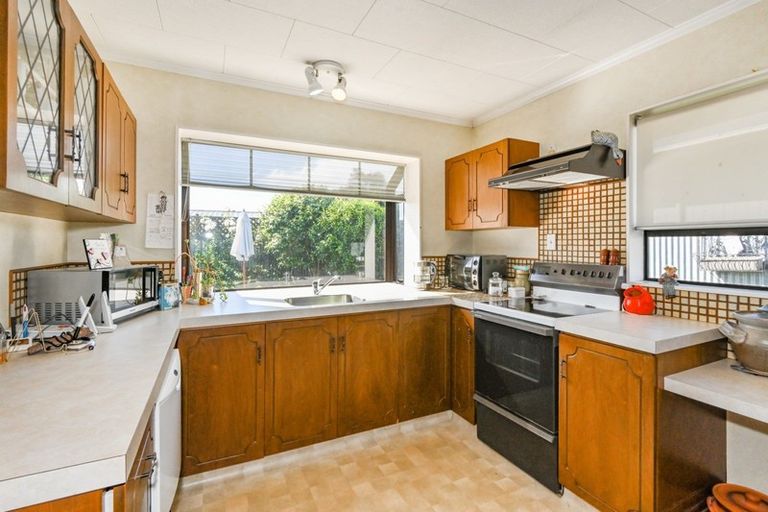 Photo of property in 2/14 Palmer Place, Parkvale, Hastings, 4122